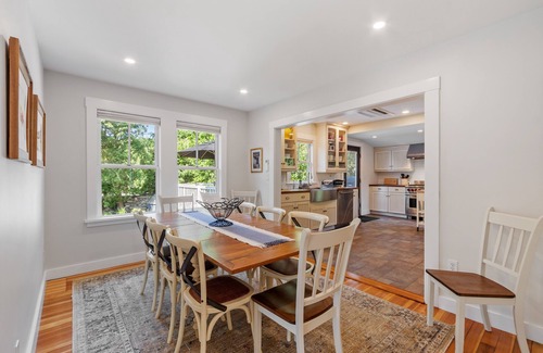 Rockport House | Family home – top 2 floors. Minutes walk to town and beach