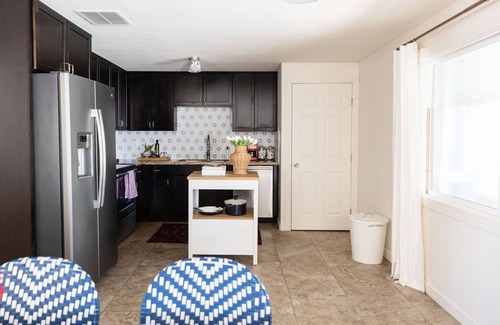 Paradise Valley Village House | Family Home w/Pool + Putting Green - Minutes to Phx/Scottsdale Home