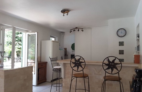 Puget-sur-Argens Villa | Family home with pool in a green setting