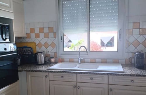 Leon Villa | Family home with large garden and swimming pool. Close to the lake and village.