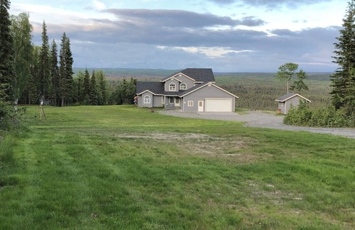 Sterling House | Family Home with Million Dollar View