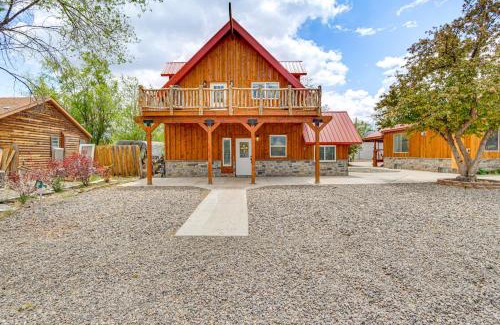 Circleville House | Family Home with Mountain Views in Circleville!