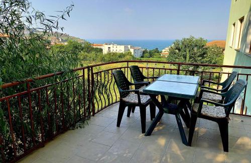 Byala House | Family Hotel Amore