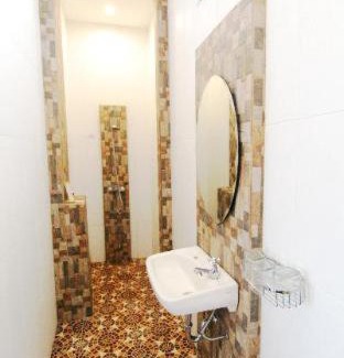 Ngaglik Hotel | Family Hotel Gradia 1