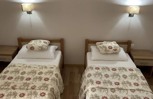 Medjugorje House | Family Hotel VILLA MARIA - Twin room (2+1) 1