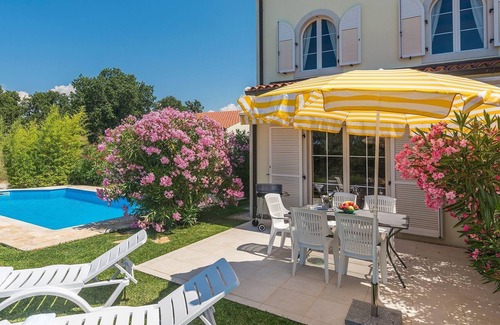 Cervar Cottage | Family house in a peaceful location, with private pool and BBQ in garden