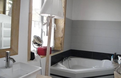 Lacenas House | Family house in the heart of Beaujolais and vineyards, near Lyon