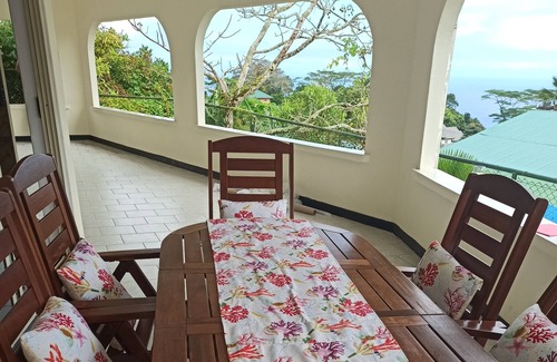 Mahe Island House | Family House