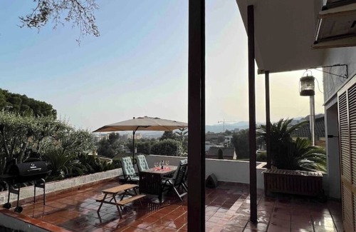 Teia House | Family house with pool on the beach