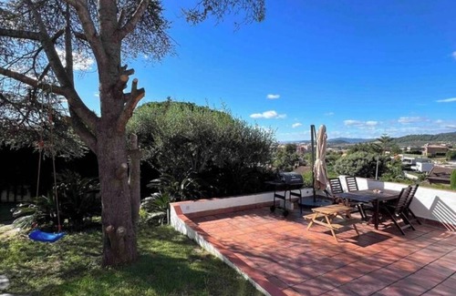 Teia House | Family house with pool on the beach