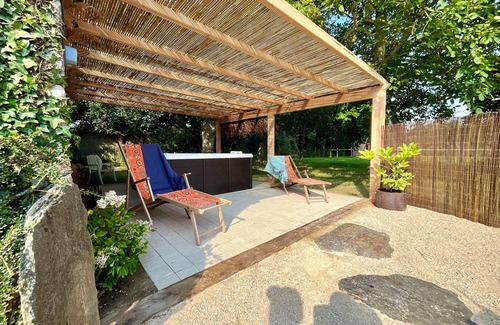 Tregon House | Family house with private jacuzzi, Near Saint Jacut beach, Lancieux, Dinard