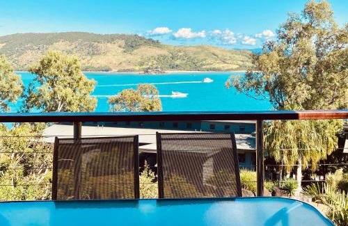 Hamilton Island Apartment | Family Island Dream Escape at Compass Point 10 Hamilton Island, 3BR Villa with Buggy