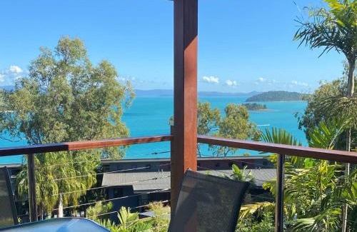 Hamilton Island Apartment | Family Island Dream Escape at Compass Point 10 Hamilton Island, 3BR Villa with Buggy