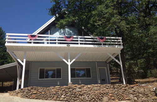 Lakehead House | Family lake house next to Sugarloaf Marina with a huge deck, views & game room
