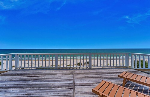 Plantation House | Family, Memories and BEACHFRONT! WIFI, Dog friendly, No contact check in/out