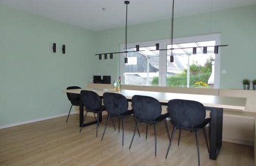 Neuastenberg House | Family Mountain Winterberg Chalet privates Haus 10 Pers 4 Schlafzimmer WiFi near Lift