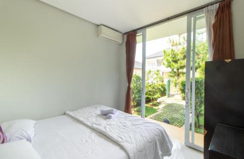 Bandung Villa | Family Only Compact Villa with City View - De Reiz Rose Garden Syariah 2BR