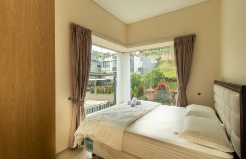 Bandung Villa | Family Only Spacious Hill View Villa - De Reiz Zakir Syariah 5BR