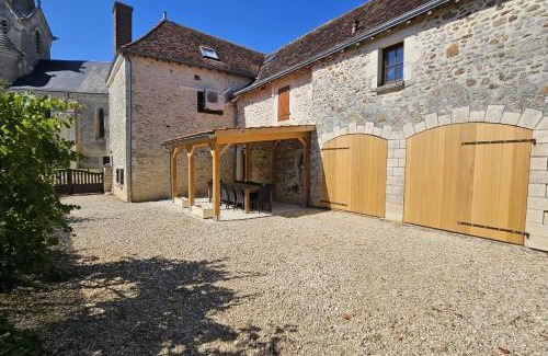 Lureuil House | Family or friends getaway in Lureuil 5 bedrooms terrace air condition