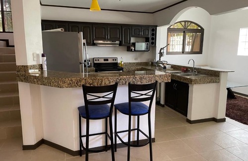 Jaco House | Family oriented house just steps to the beach