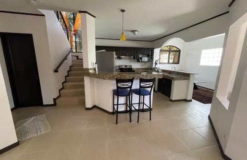 Jaco House | Family oriented house just steps to the beach