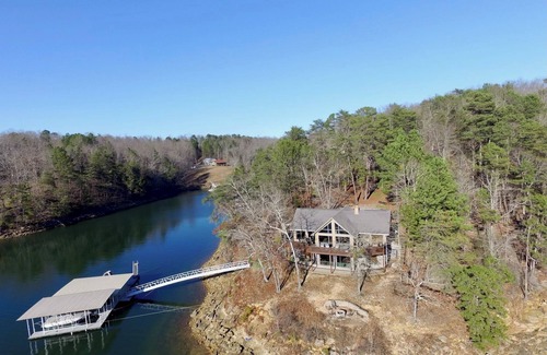 Crane Hill House | Family Paradise - Smith Lake Home
