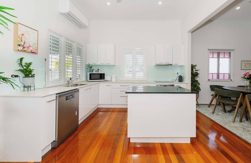 West End House | Family Paradise Summa
