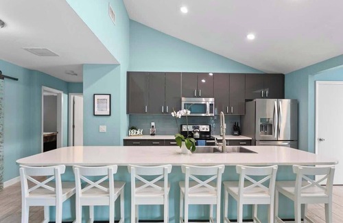 Palm Harbor House | *Family Paradise with Pool in Crystal Beach*