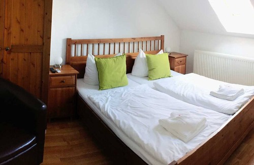 Lutherstadt Wittenberg Apartment | Family Room - Alabama Guest House