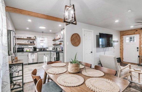 Central Oklahoma City House | Family-Ready Home w/Full Kitchen + Fast WiFi