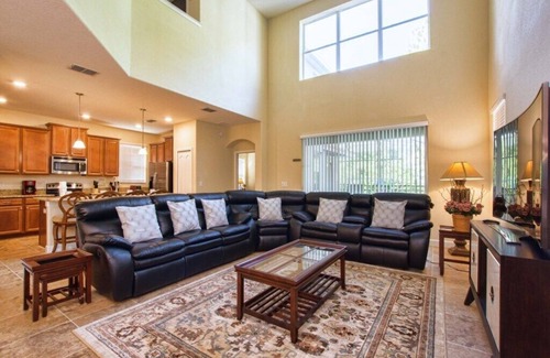 West Kissimmee House | Family Resort Community, Peaceful Conservation View, Contactless Check-in, Close to Disney!