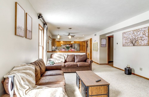 Beavercreek House | Family Retreat in Beavercreek Area w/Large Yard!