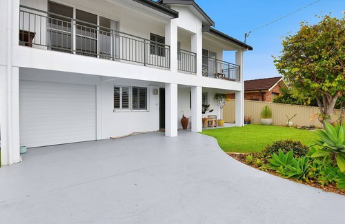 Long Jetty House | Family Retreat on Stella - Large 3 bedroom home