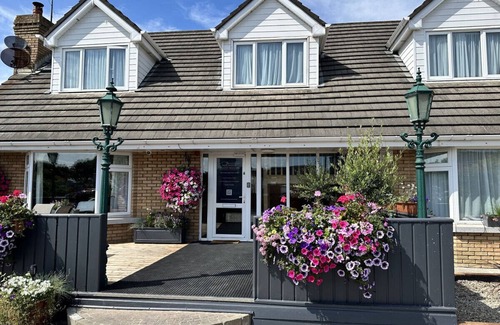Malahide House | Family room (en-suite) in a cozy Guest House, beside pretty Malahide Village, Castle and near Dublin Airport