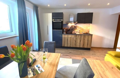 Bockstein Cottage | Family room - GRUBERS Hotel Apartments Gastein