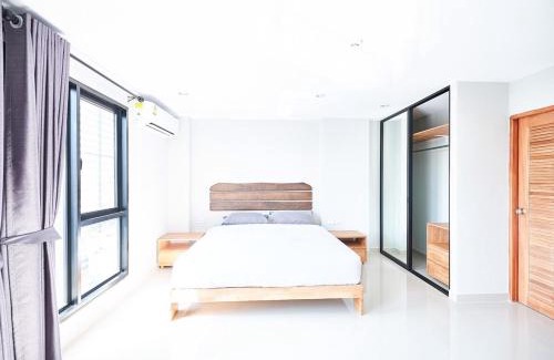 Central Pattaya Apartment | Family room in Baan Pakdi Pattaya