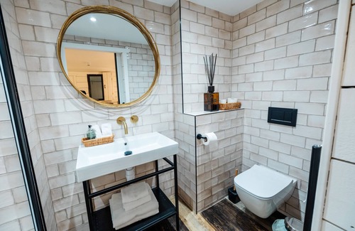 Clitheroe House | Family Room with en-suite