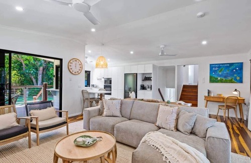 South Mission House | Family Shores - Beachfront Bliss