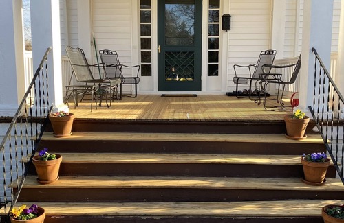 Rivermont Apartment | Family Size Four Square near Rivermont Ave and Downtown Lynchburg