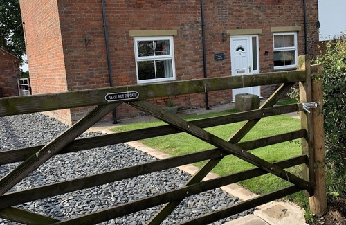Wesham Cottage | Family-sized farm cottage/lovely views/private garden w/hot tub