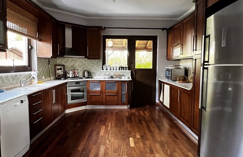 Adapazari Villa | Family-size villa with swimming pool 10 minutes to the lake and 6 km to Maşukiye