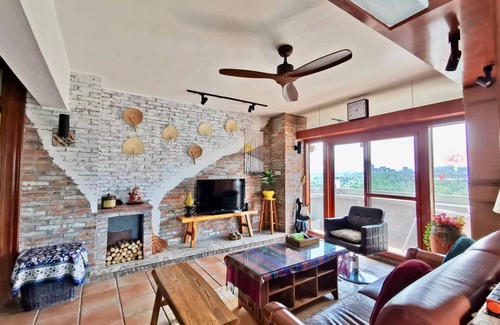 Haizhu Condo | Family-sized Canton style home! Perfect for Canton Fair / Sun Yat-Sen University