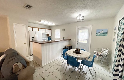 Whitemarsh Island House | Family-sized Home- 5 minutes to Groceries/Restaurants