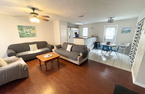 Whitemarsh Island House | Family-sized Home- 5 minutes to Groceries/Restaurants