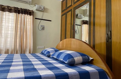 Tirupati Condo | Family-sized Penthouse with 2 min walk to Reliance Mart & Hospital