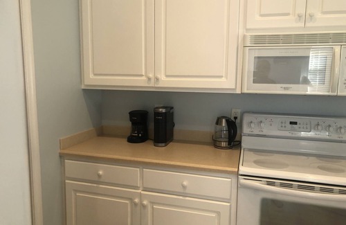 Sago Park Townhomes House | Family-sized townhome ,Pool, 5 mins walk to the beach !