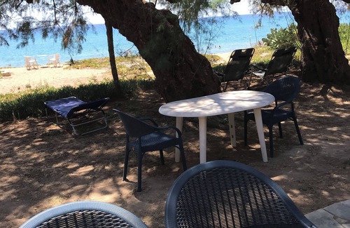 Pylos-Nestoras Cottage | Family-sized vacation house on Zaga beach in Koroni, Messinia. Pet friendly!