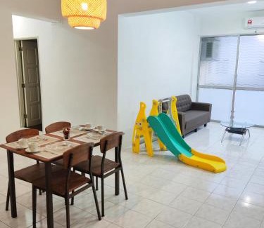 Masai Apartment | Family Suite Near JB Town Permas Seri Alam