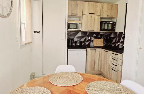 Touques Apartment | Family T2 with pool and garden in Touques