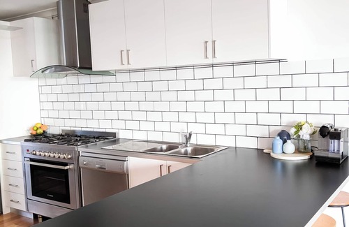 Lancelin House | Family Tides- only a stone’s throw to the Lancelin Beach Hotel,